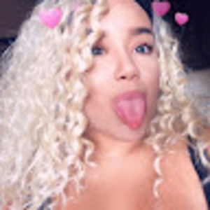 Meet your Posher, Tayia